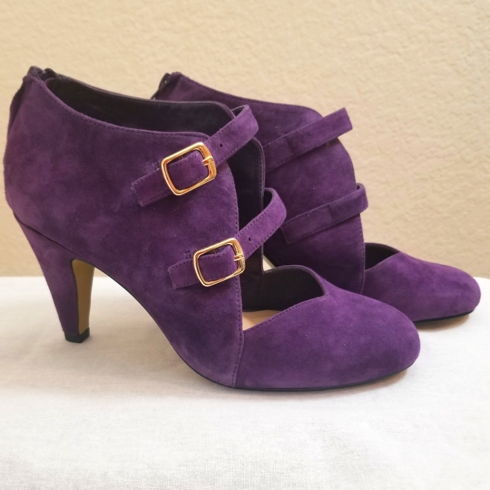 Bella Vita purple suede Mary Jane pumps